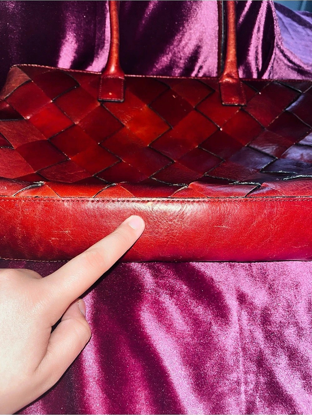 Wilsons Italian Leather Red Woven Purse - Picture 7 of 8